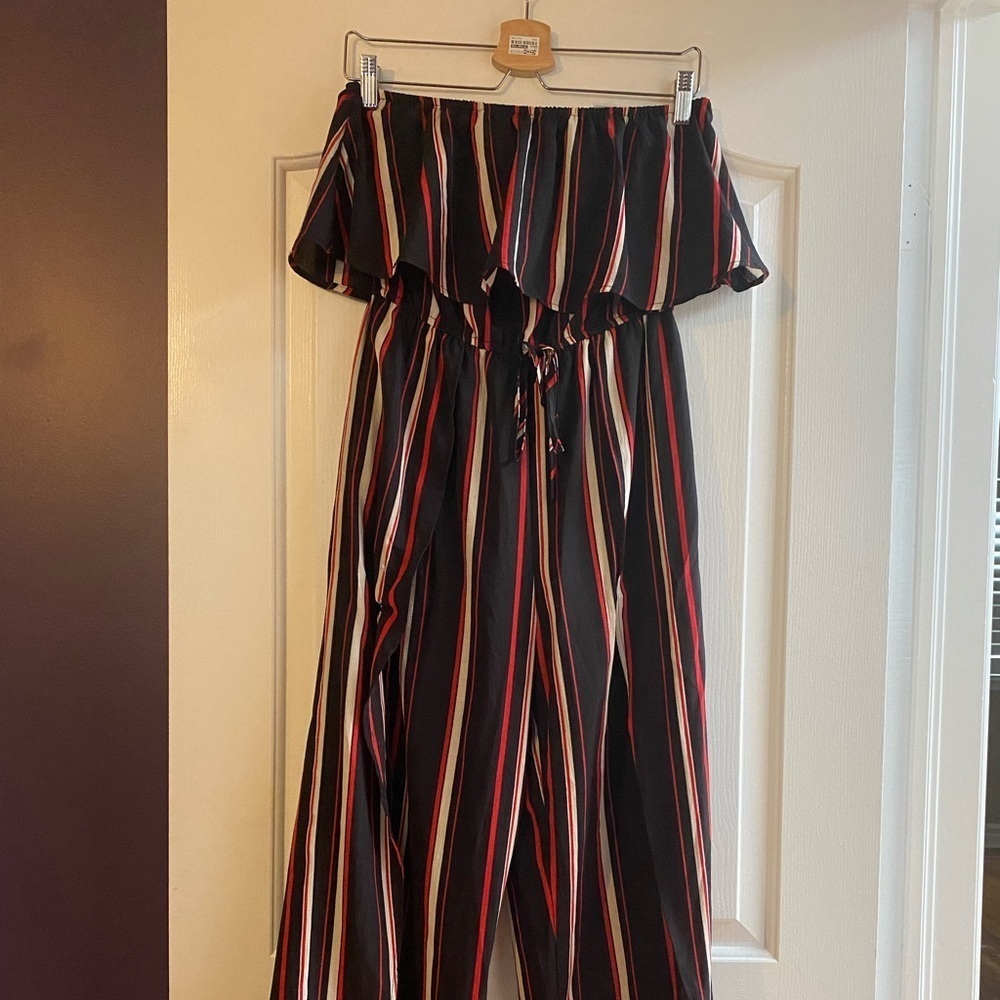 Off the shoulder pant jumper with slits in pants